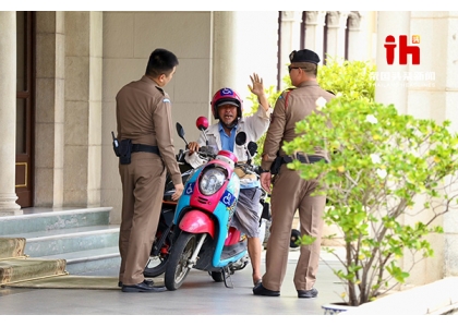 2026–03-30 泰总理府突发骚动！男子骑摩托闯入高喊要见阿努廷